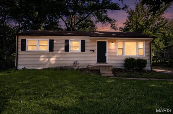 $104,900 | 1037 Forestwood Drive, St. Louis, MO 63135