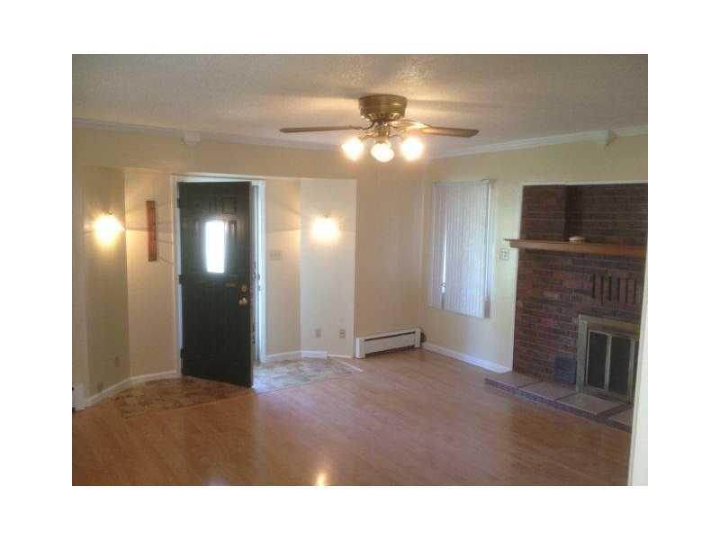 3513 Pitt Street Anderson, IN 46013 - Photo 3 of 19 Gallery Image 3