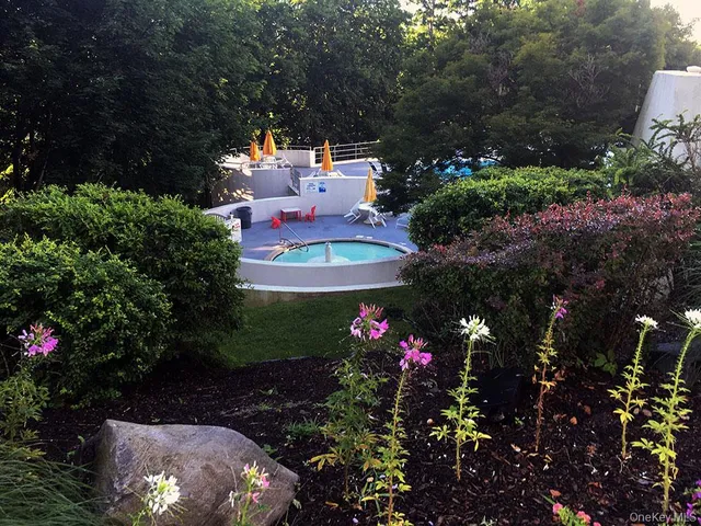 $345,000 | 400 High Point Drive, Unit 408, Hartsdale, NY 10530