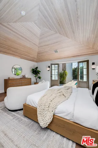 $3,095,000 | 4359 Clybourn Avenue, Toluca Lake, CA 91602