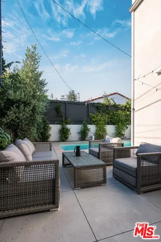 $3,095,000 | 4359 Clybourn Avenue, Toluca Lake, CA 91602