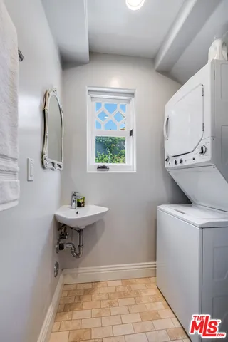 $3,095,000 | 4359 Clybourn Avenue, Toluca Lake, CA 91602