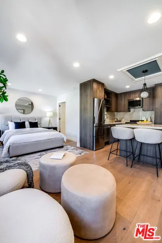 $3,095,000 | 4359 Clybourn Avenue, Toluca Lake, CA 91602