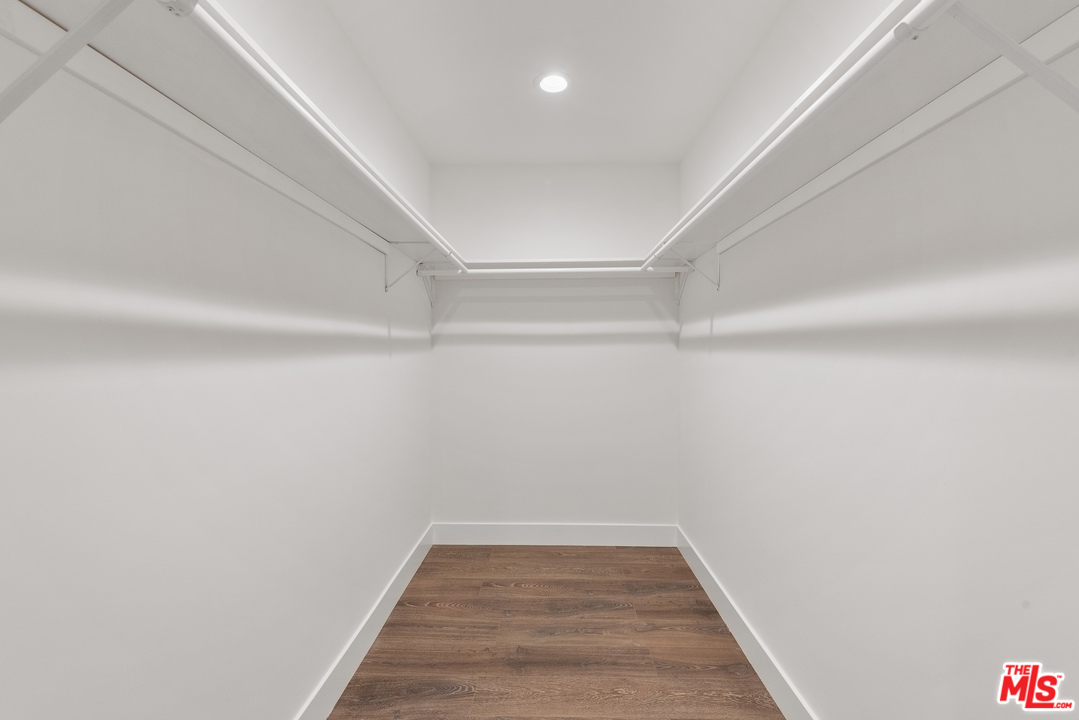 2223 North Keystone Street Burbank, CA 91504 - Photo 7 of 17 a view of a room with wooden floor