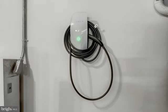 $1,125,000 | 1916 Logan Manor Drive, Reston, VA 20190