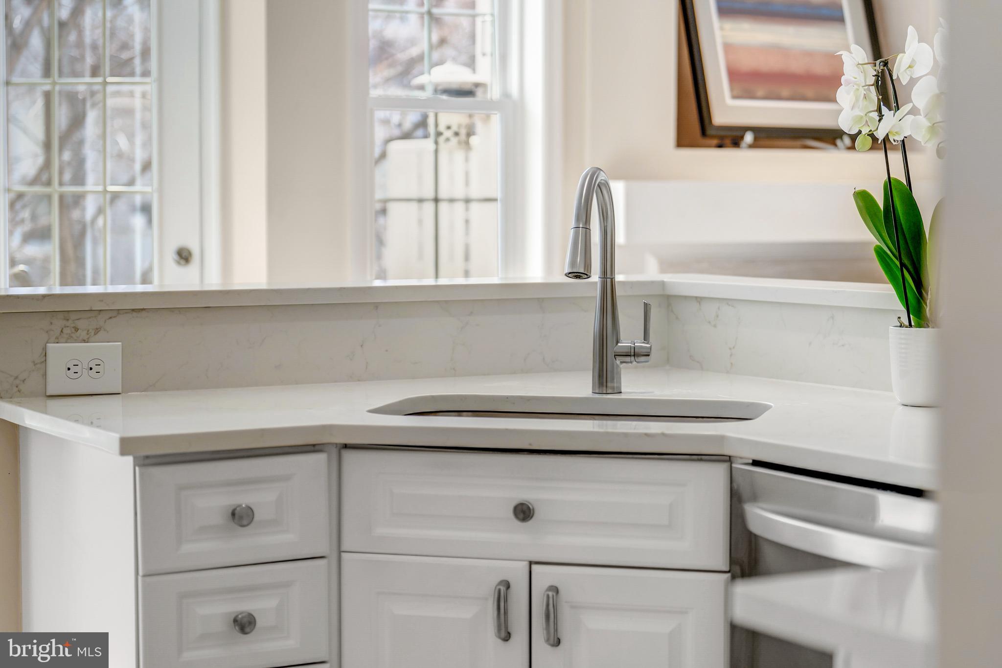 1916 Logan Manor Drive Reston, VA 20190 - Photo 37 of 56 Kitchen