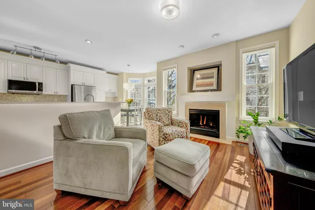 $1,125,000 | 1916 Logan Manor Drive, Reston, VA 20190