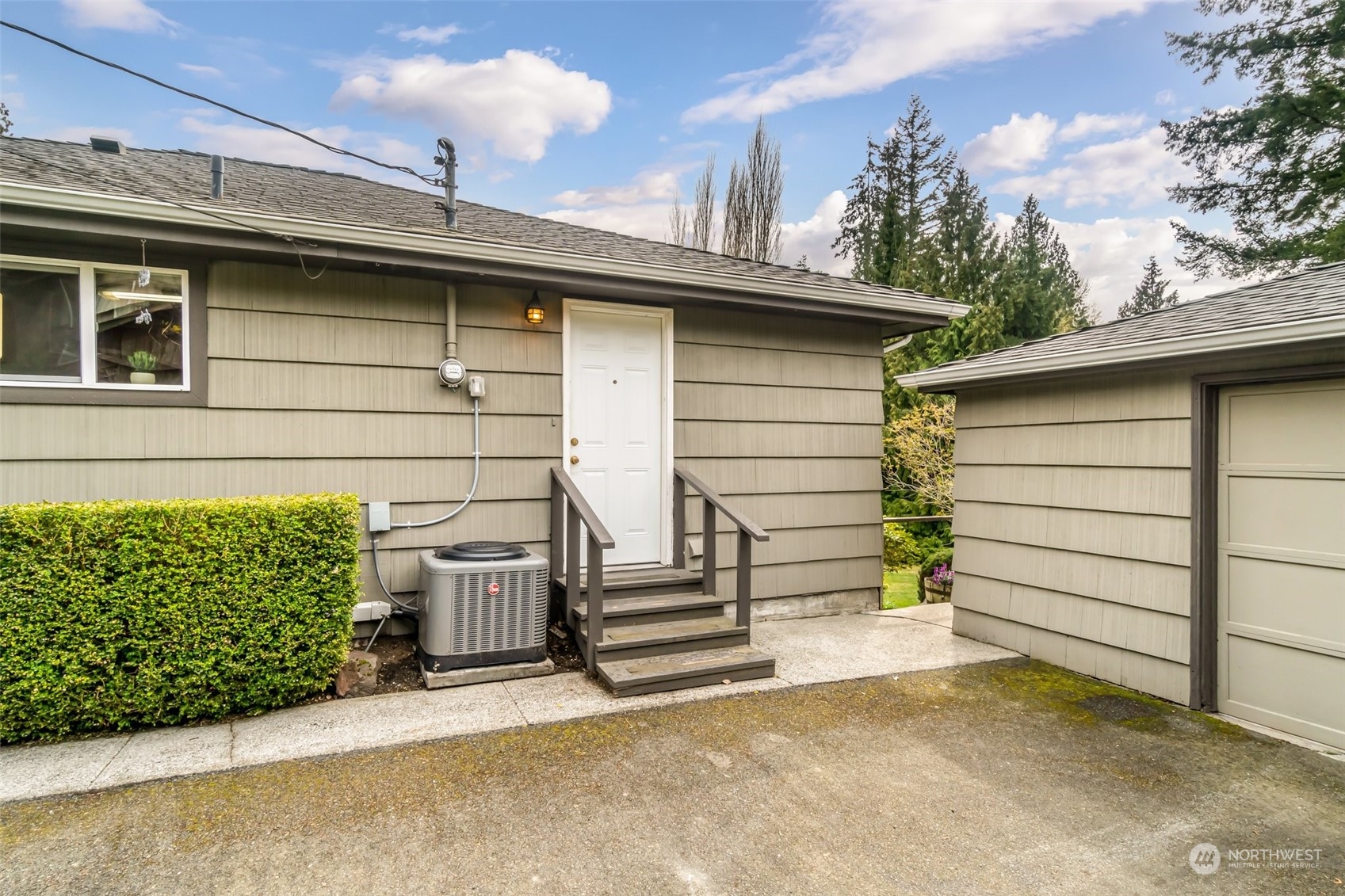 24324 7th Avenue West Bothell, WA 98021 - Photo 29 of 40 a view of a back yard of the house