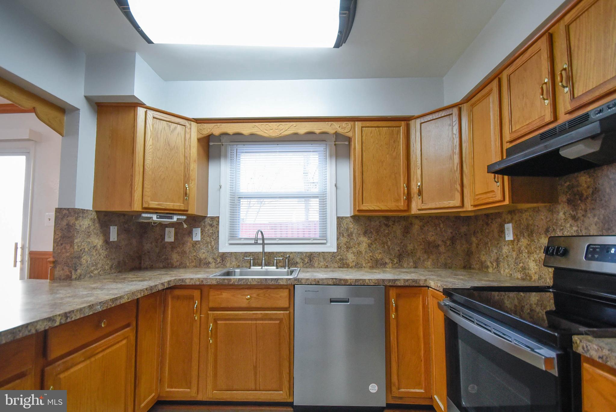 12105 Pheasant Run Drive Laurel, MD 20708 - Photo 11 of 26 Kitchen