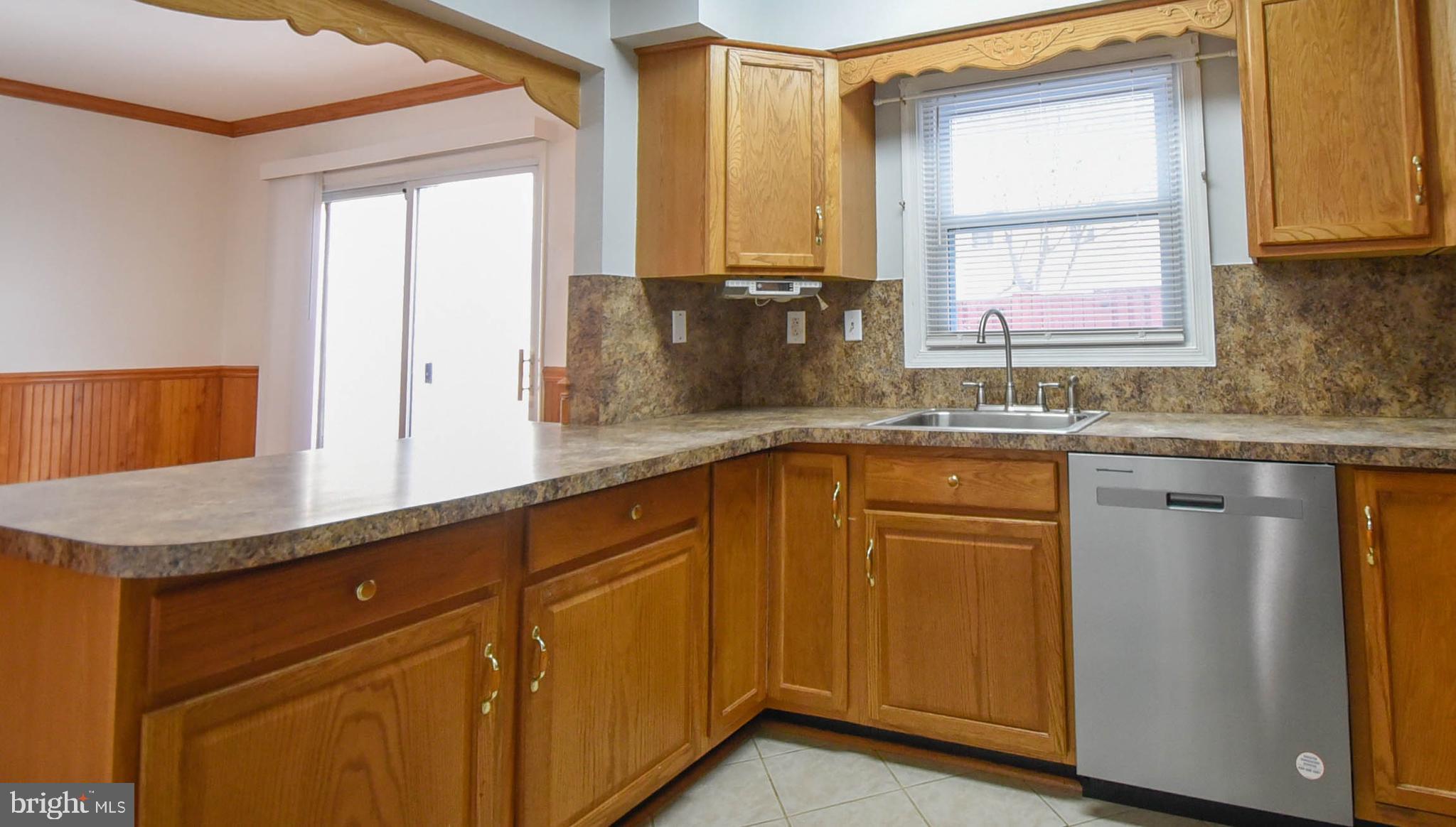 12105 Pheasant Run Drive Laurel, MD 20708 - Photo 12 of 26 Kitchen
