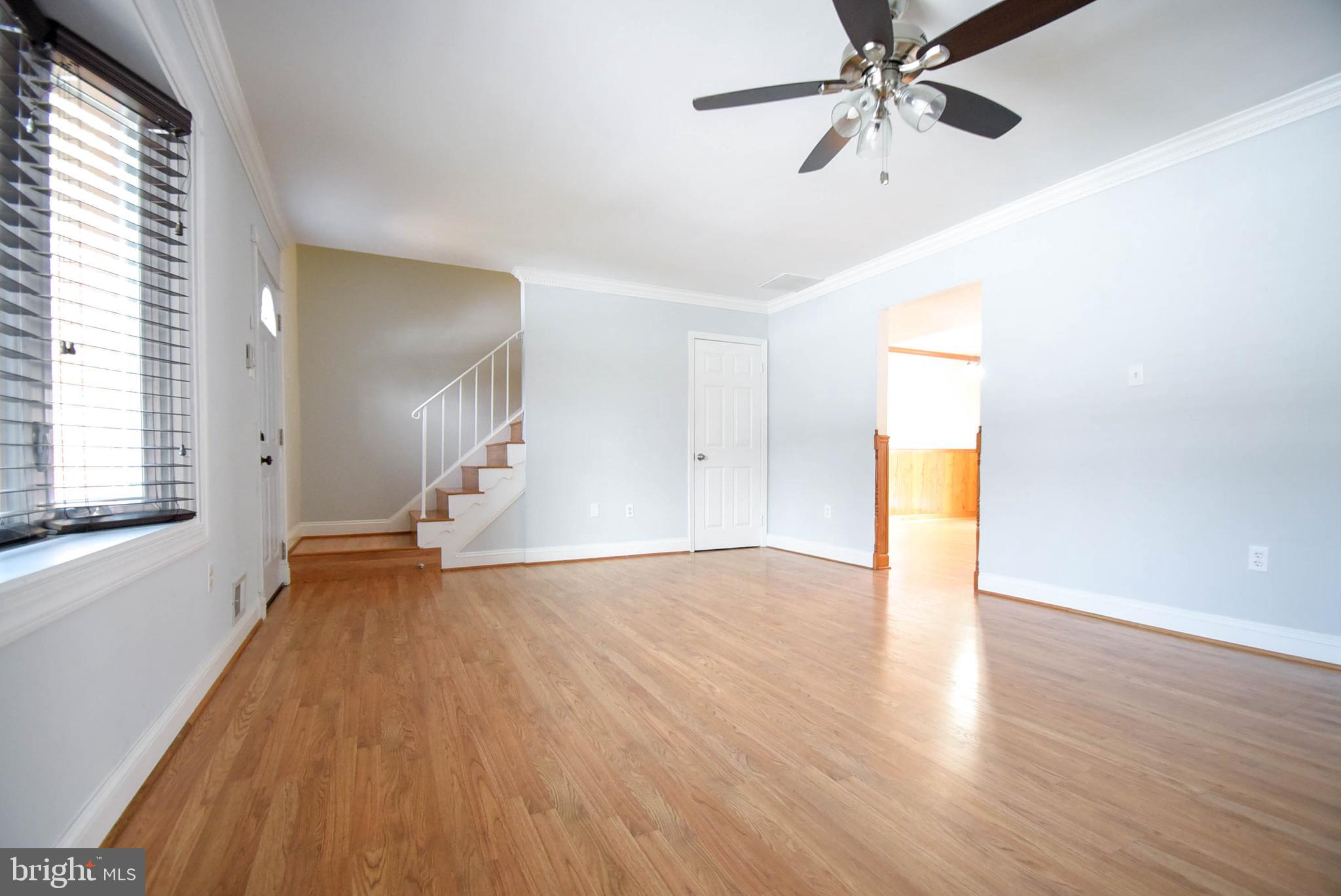 12105 Pheasant Run Drive Laurel, MD 20708 - Photo 5 of 26 Living Room
