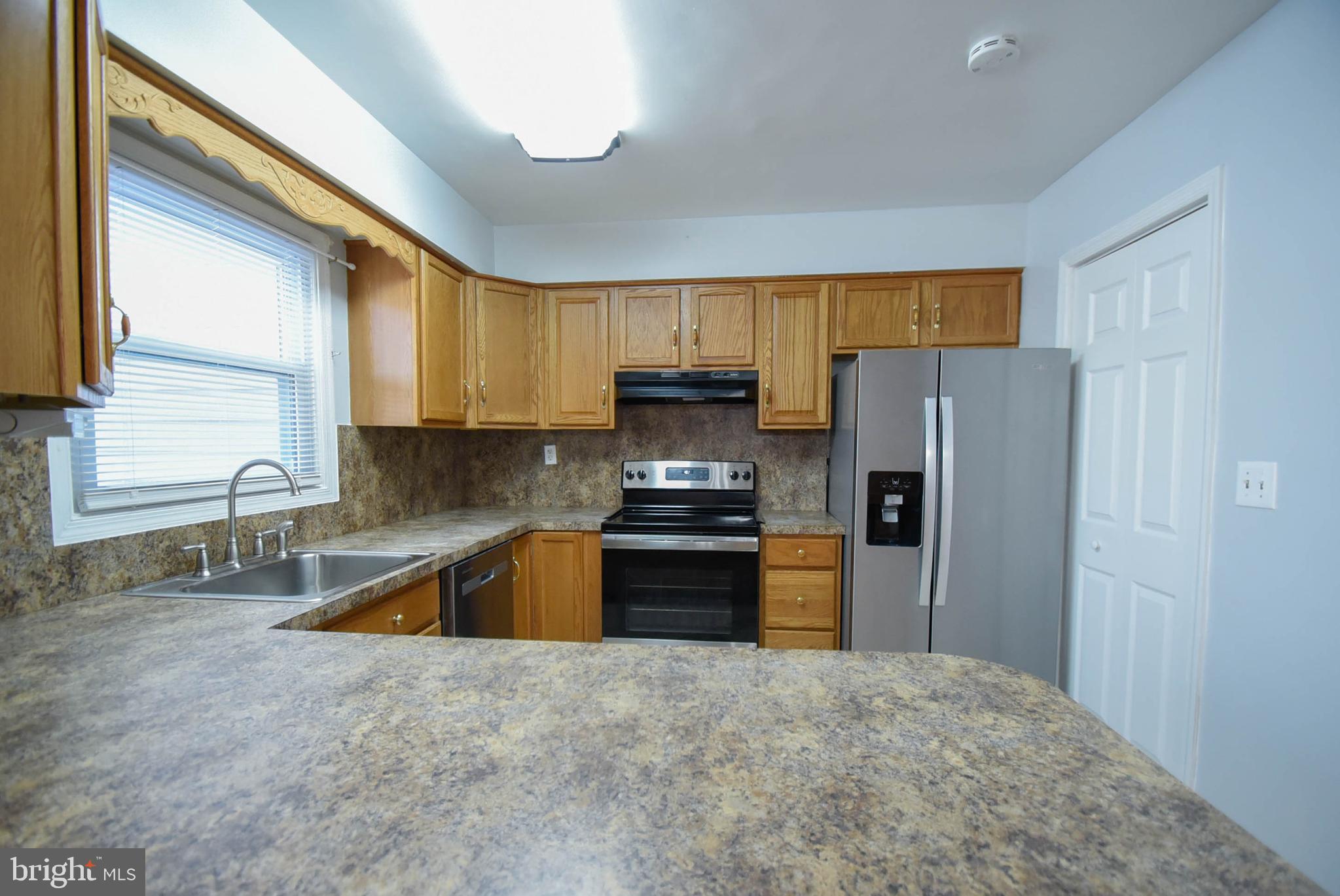 12105 Pheasant Run Drive Laurel, MD 20708 - Photo 10 of 26 Kitchen