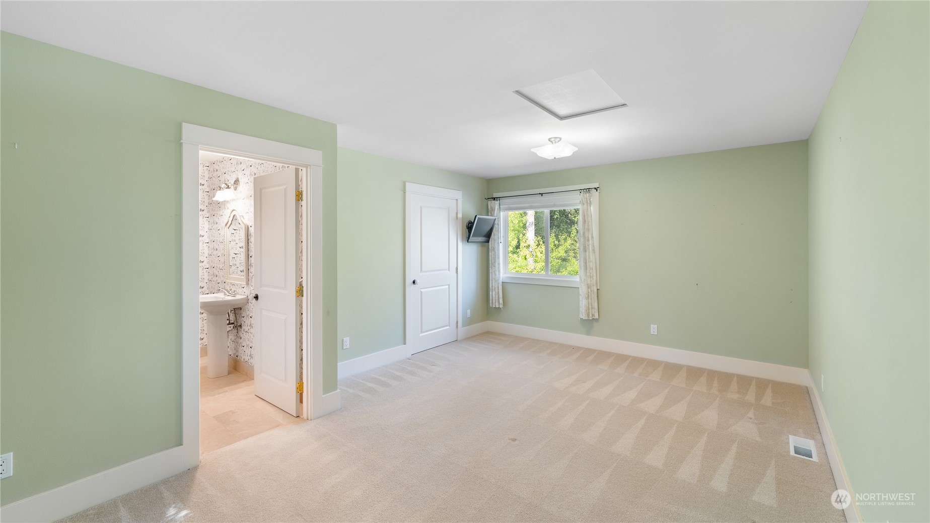 13204 Satterlee Road Anacortes, WA 98221 - Photo 11 of 40 Gallery Image 11