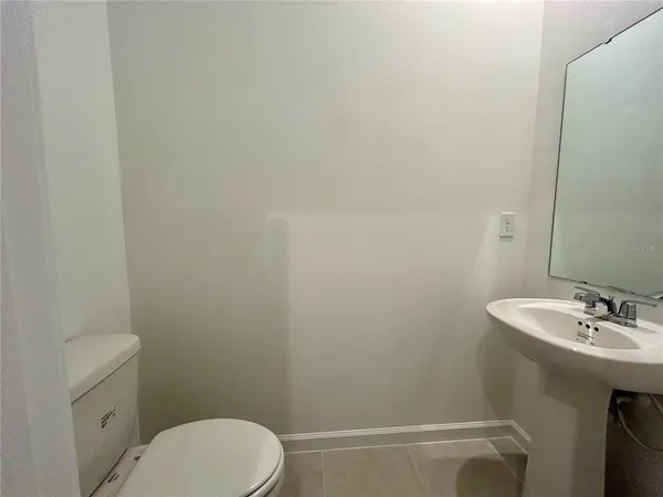 $2,000 | 165 Rainwood Street, Groveland, FL 34715