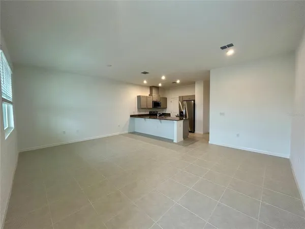 $2,000 | 165 Rainwood Street, Groveland, FL 34715