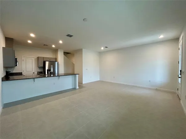 $2,000 | 165 Rainwood Street, Groveland, FL 34715