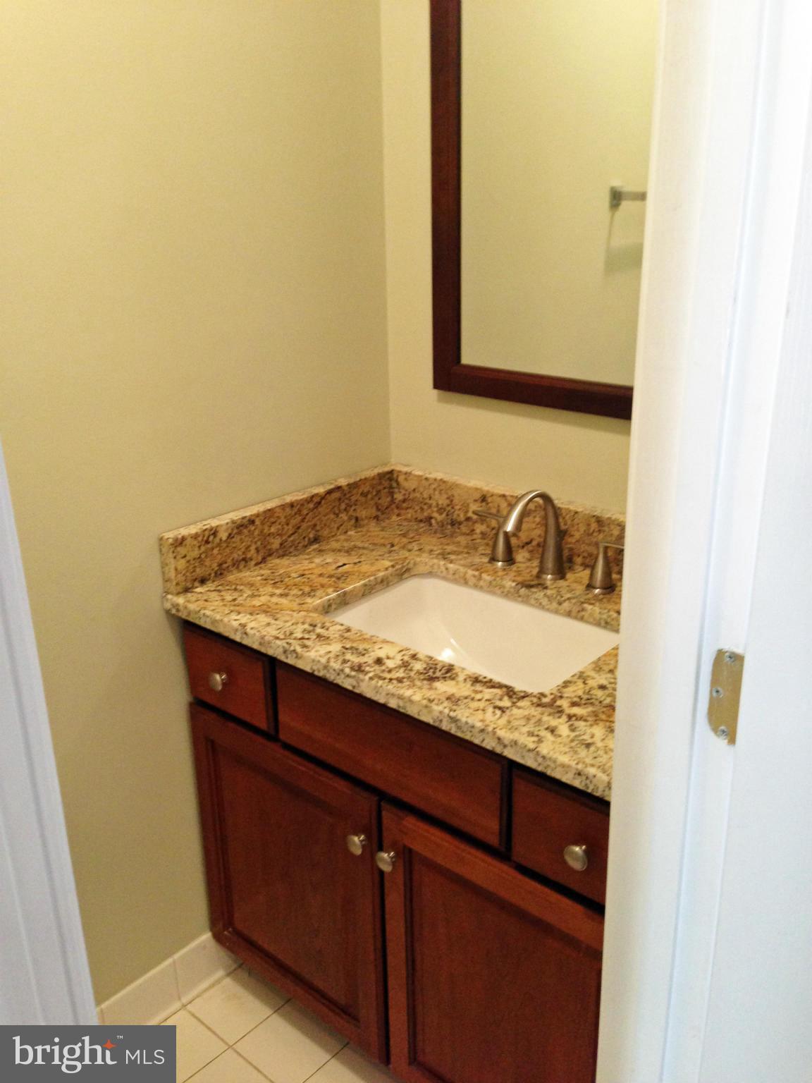 12058 Edgemere Circle Reston, VA 20190 - Photo 12 of 28 Bath