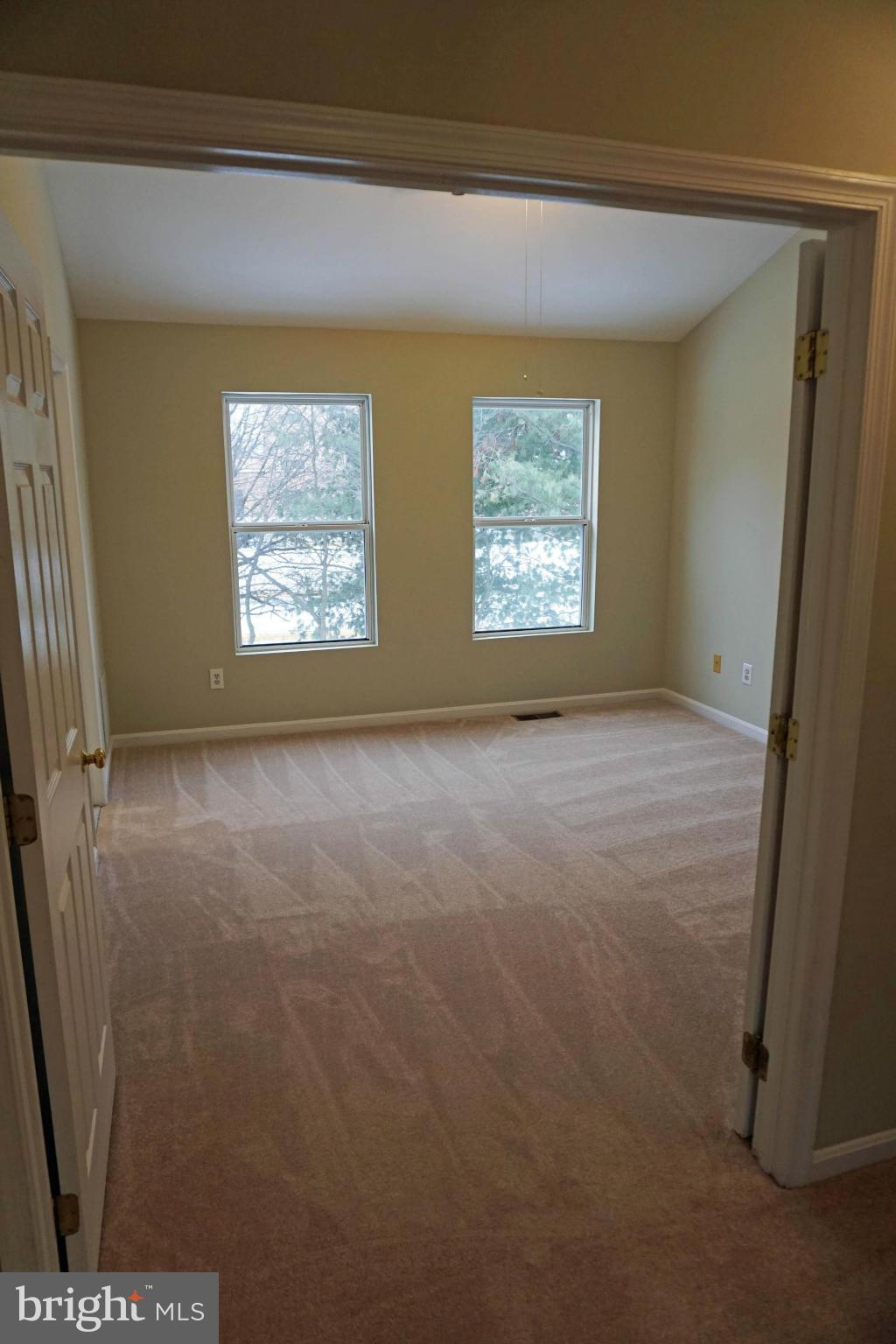 12058 Edgemere Circle Reston, VA 20190 - Photo 15 of 28 Bedroom (Master)
