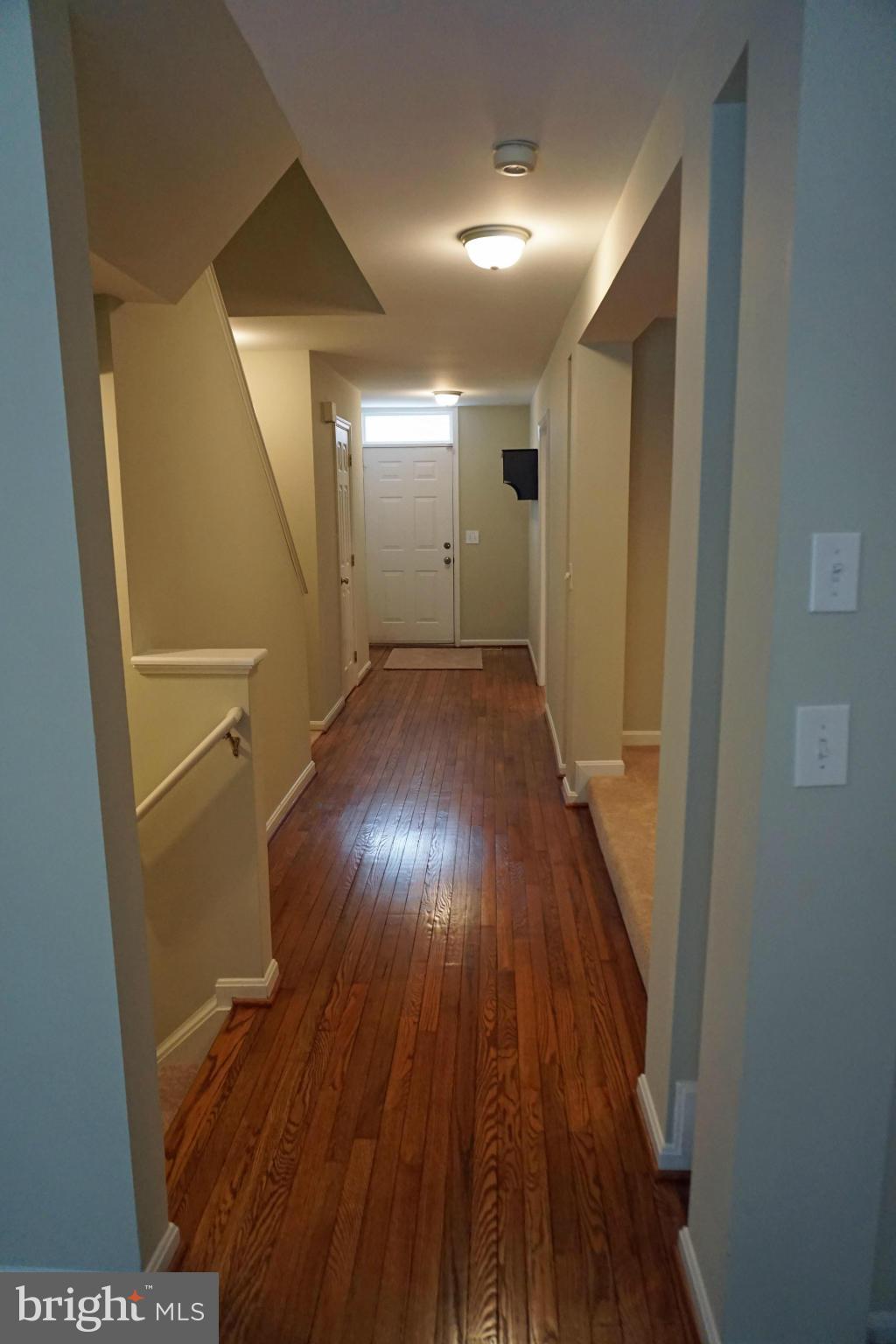 12058 Edgemere Circle Reston, VA 20190 - Photo 6 of 28 Interior (General)