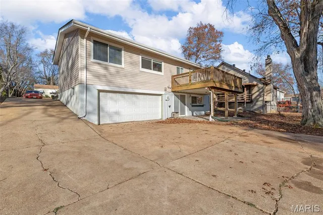 $2,200 | 818 Reinke Road, Ballwin, MO 63021