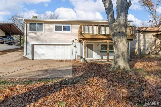 $2,200 | 818 Reinke Road, Ballwin, MO 63021