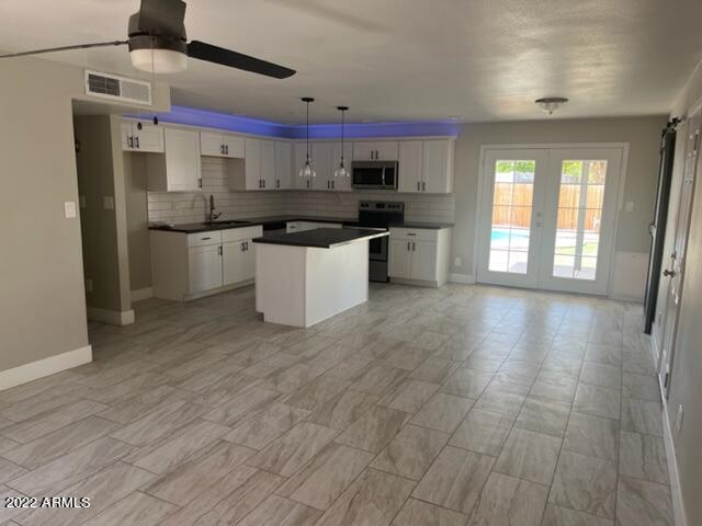 3532 East Hearn Road Phoenix, AZ 85032 - Photo 4 of 34 IMG_9541