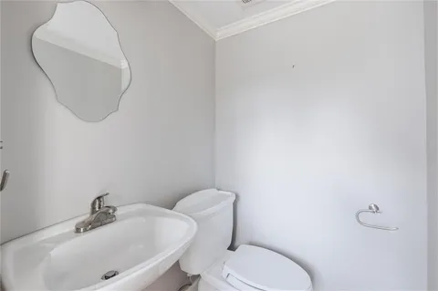 $890,000 | 5701 Central Street, Kansas City, MO 64113