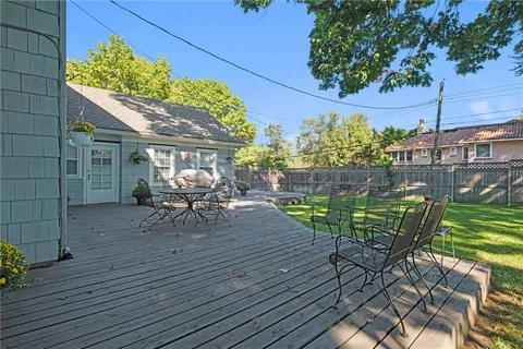 $890,000 | 5701 Central Street, Kansas City, MO 64113