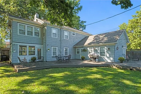 $890,000 | 5701 Central Street, Kansas City, MO 64113