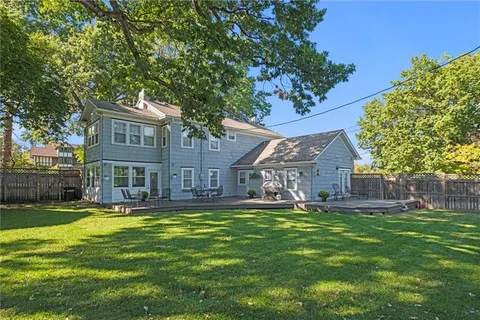 $890,000 | 5701 Central Street, Kansas City, MO 64113