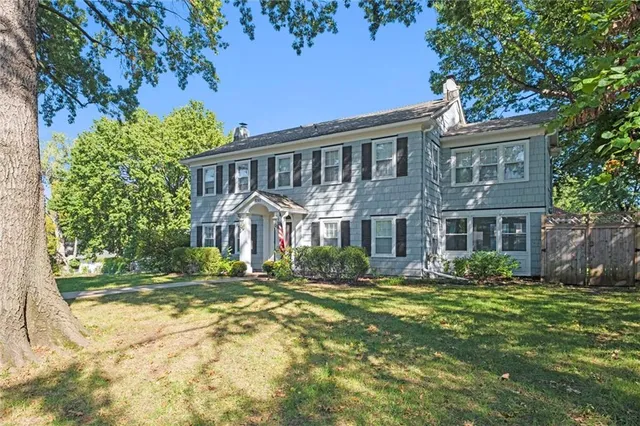 $890,000 | 5701 Central Street, Kansas City, MO 64113