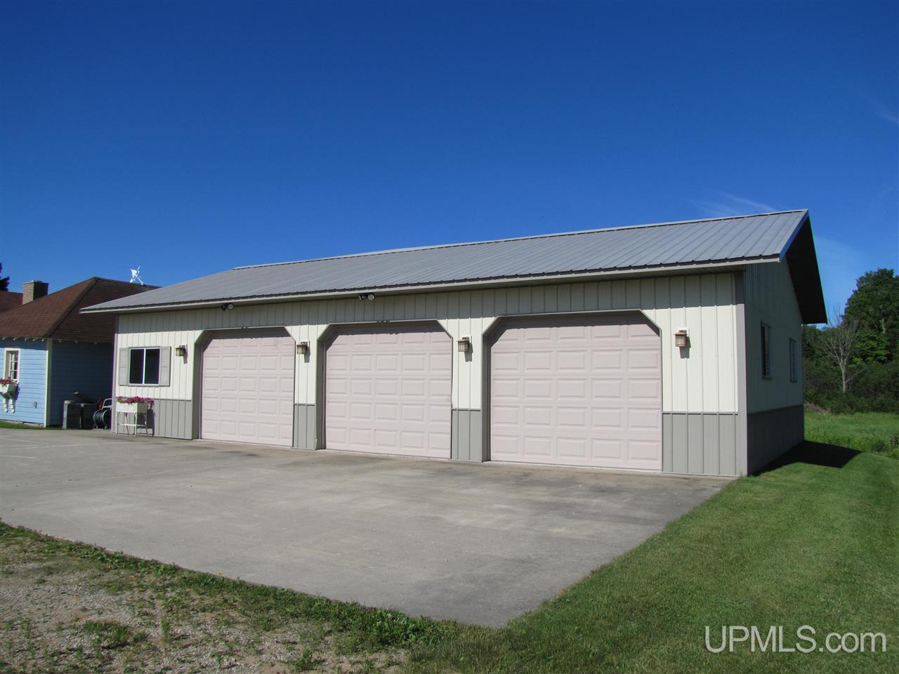 6776 32nd Road Rapid River, MI 49878 - Photo 7 of 35 Gallery Image 7