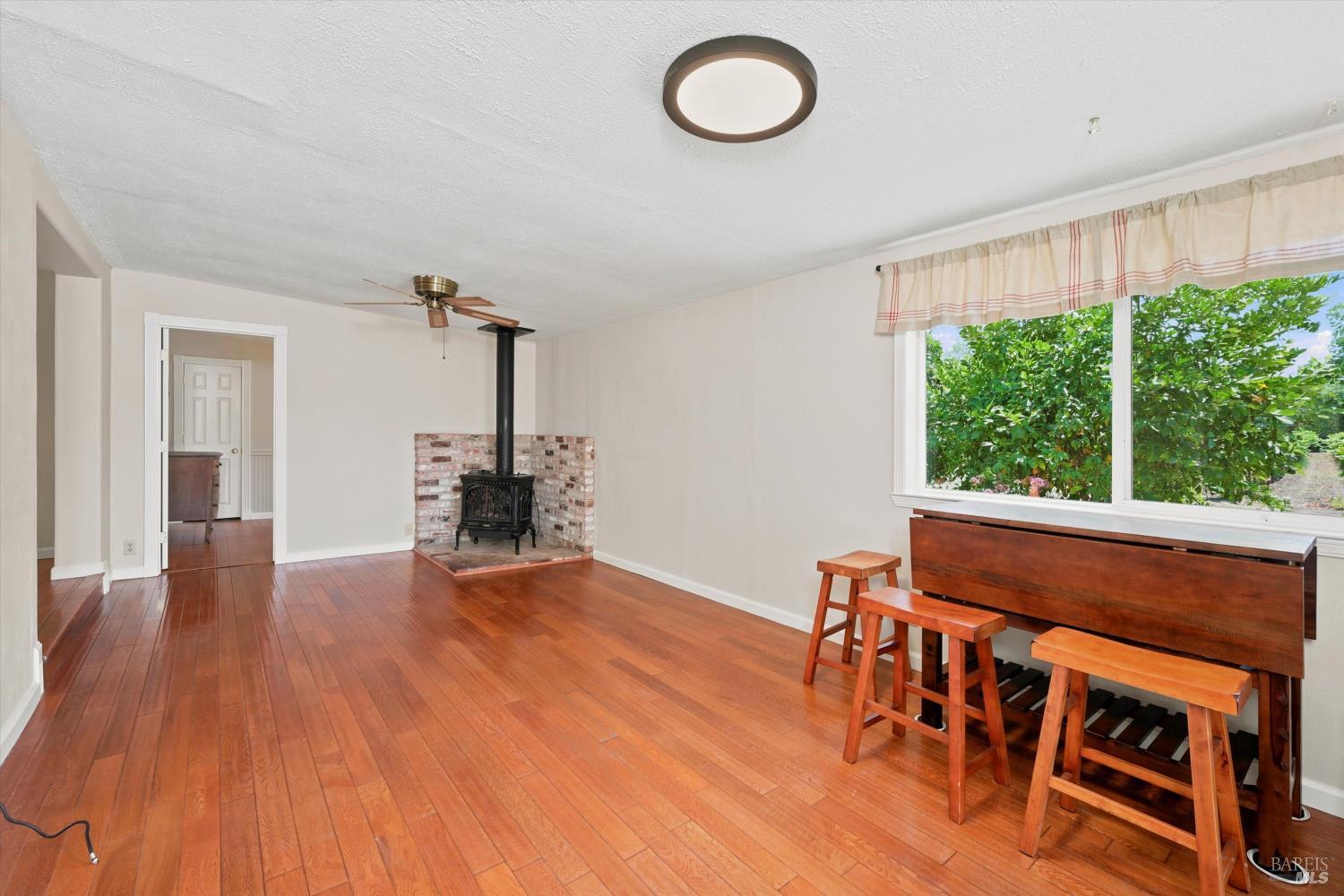 26069 River Road Cloverdale, CA 95425 - Photo 13 of 33