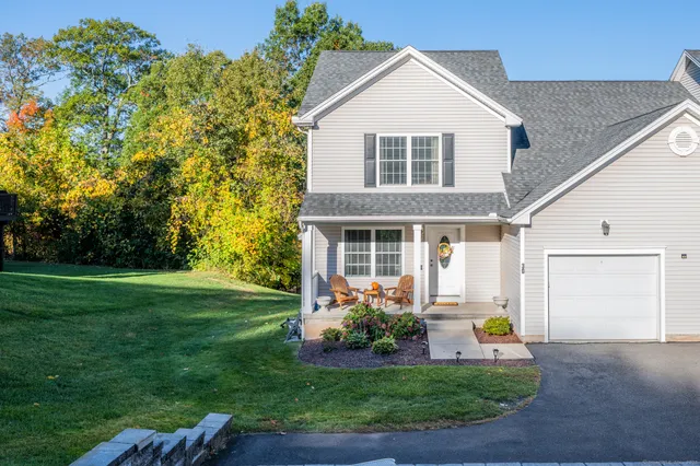 $394,000 | 30 Cortland Way, Unit 30, Southington, CT 06489