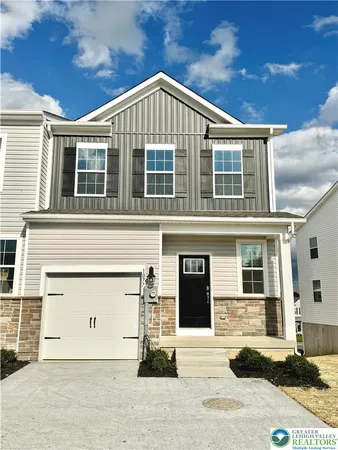 $3,200 | 1077 Meadowlark Drive, Fogelsville, PA 18051