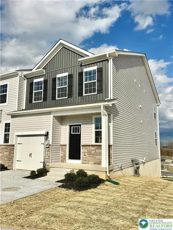 $3,200 | 1077 Meadowlark Drive, Fogelsville, PA 18051