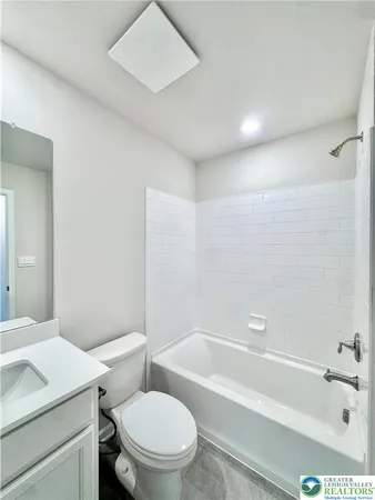 $3,200 | 1077 Meadowlark Drive, Fogelsville, PA 18051