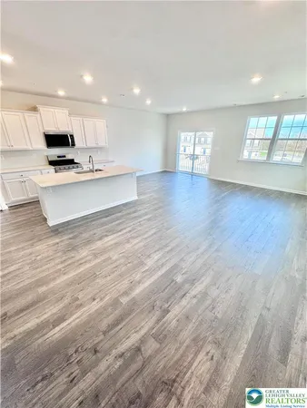 $3,200 | 1077 Meadowlark Drive, Fogelsville, PA 18051