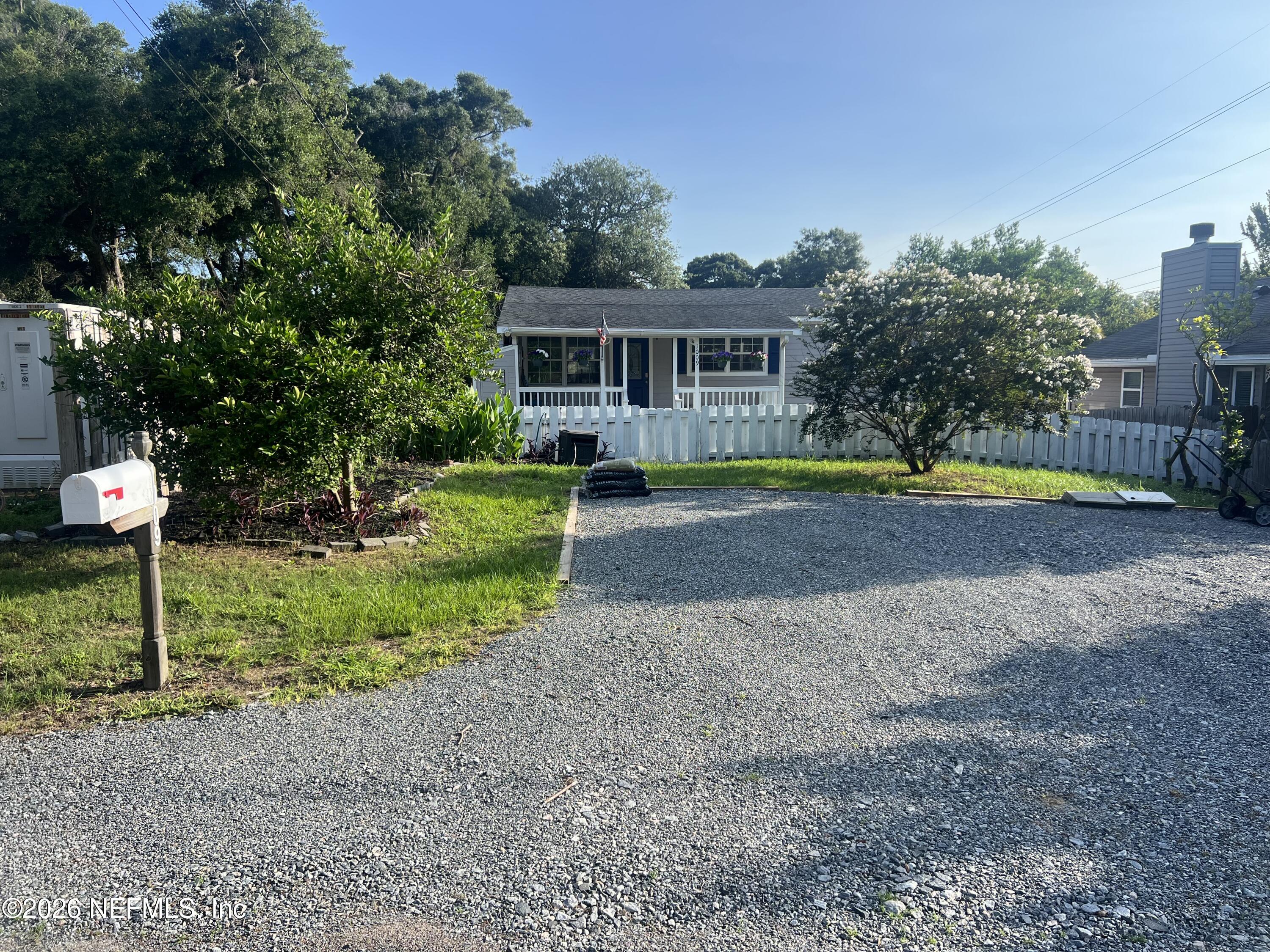 1009 Calhoun Street Fernandina Beach, FL 32034 - Photo 1 of 4 IMG_3883