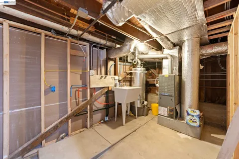 $999,999 | 340 Munich Street, San Francisco, CA 94112