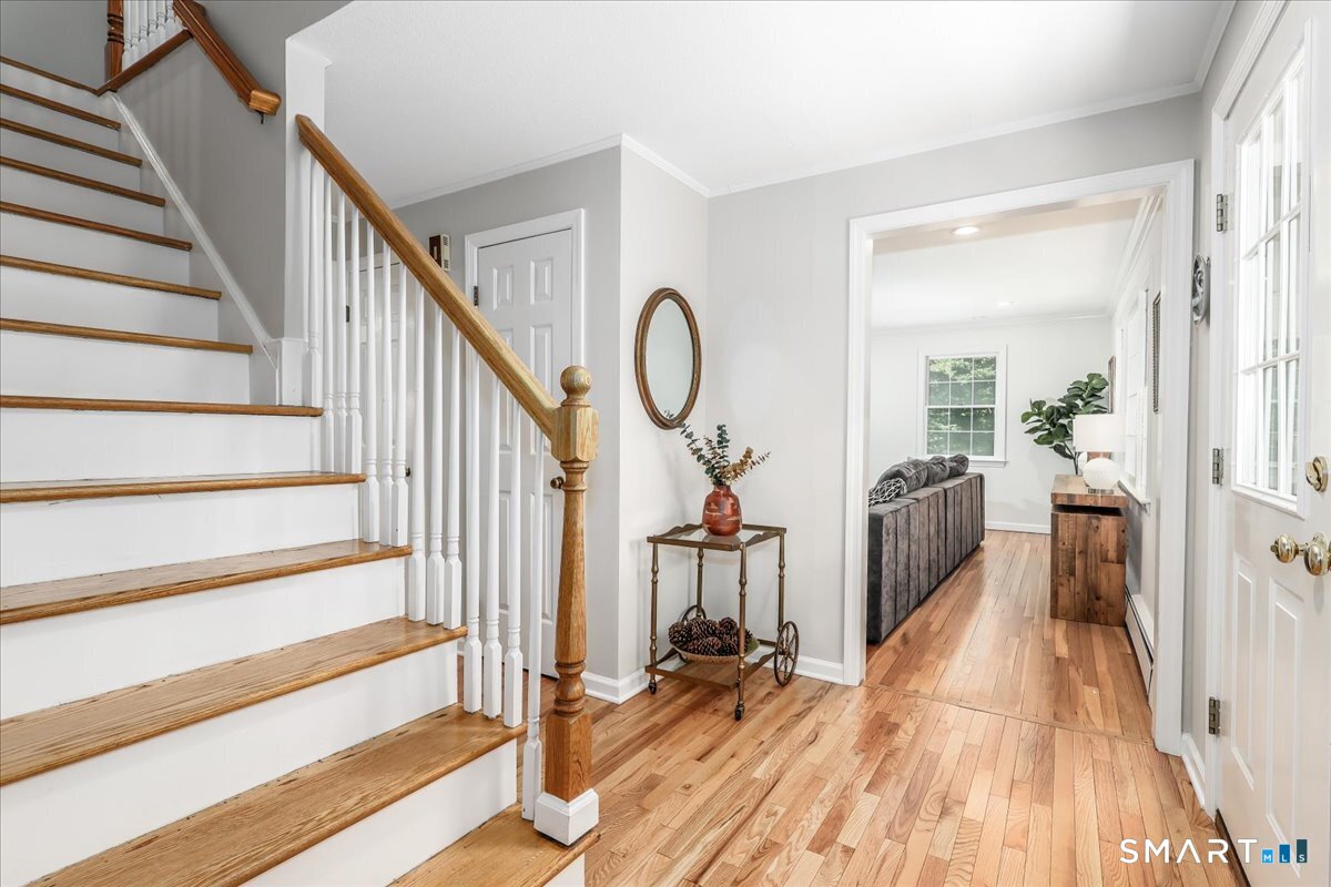 139 Seth Low Mountain Road Ridgefield, CT 06877 - Photo 3 of 40