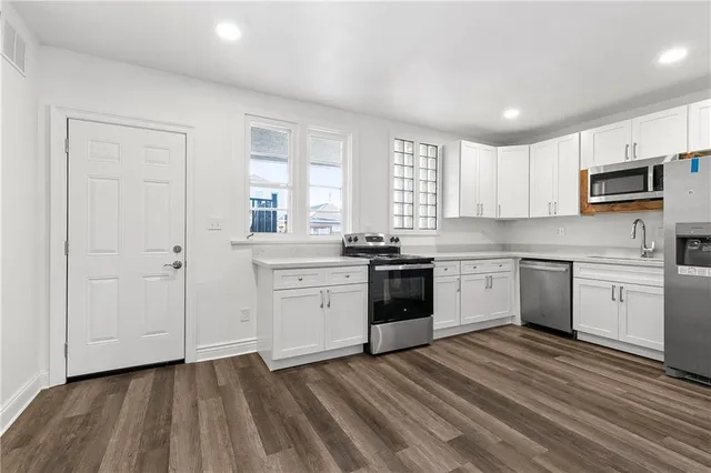 $2,200 | 2908 Audubon Street, Unit 1A, New Orleans, LA 70125