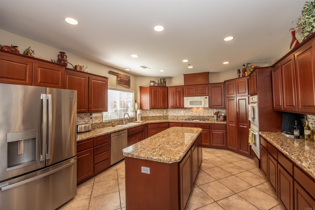 28288 Deep Canyon Drive Escondido, CA 92026 - Photo 17 of 75