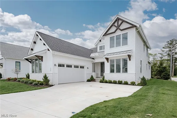 $941,500 | 1 Bridgeport Way, Cleveland, OH 44124