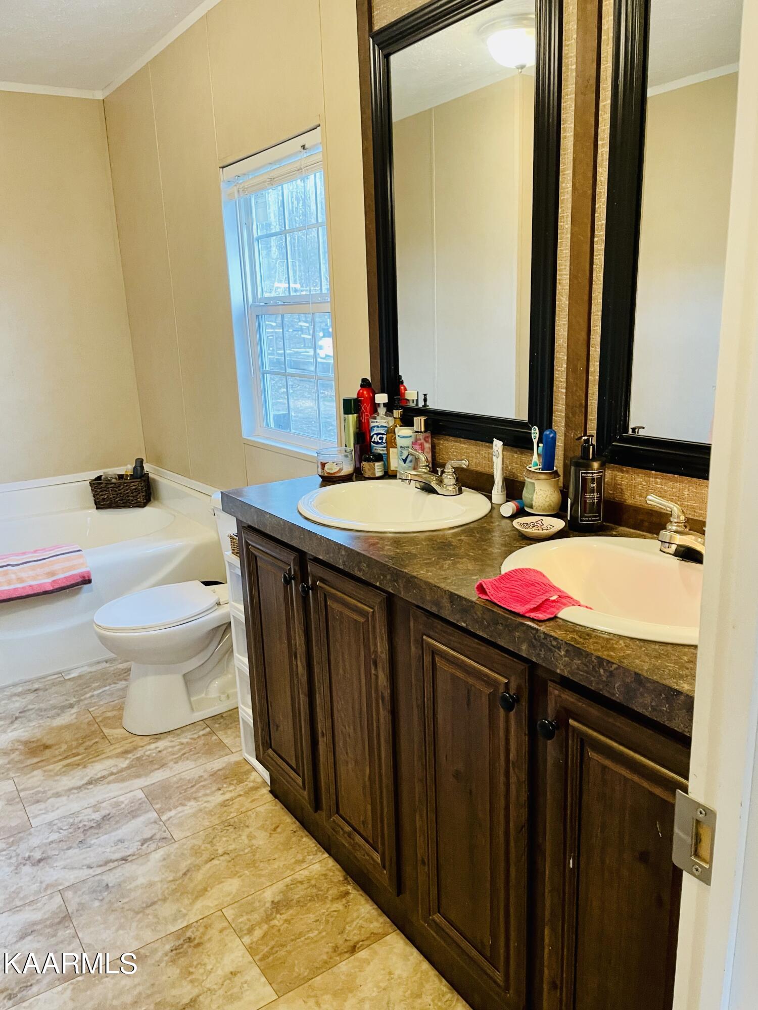 810 Chestnut Grove Road New Tazewell, TN 37825 - Photo 8 of 13 7C7ED11D-DC81-4E6D-BF1D-E11E244AC010
