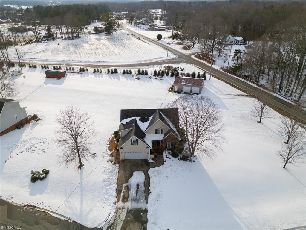 126 Crystal Ridge Drive Lexington, NC 27295 - Photo 2 of 32