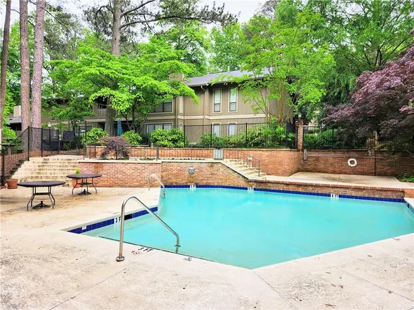 $209,900 | 8740 Roswell Road, Unit 9D, Atlanta, GA 30350