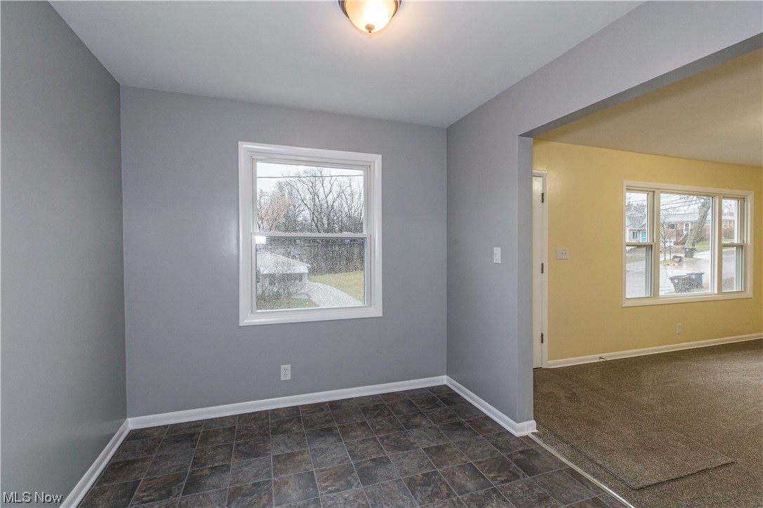 340 Hillman Road Akron, OH 44312 - Photo 8 of 31