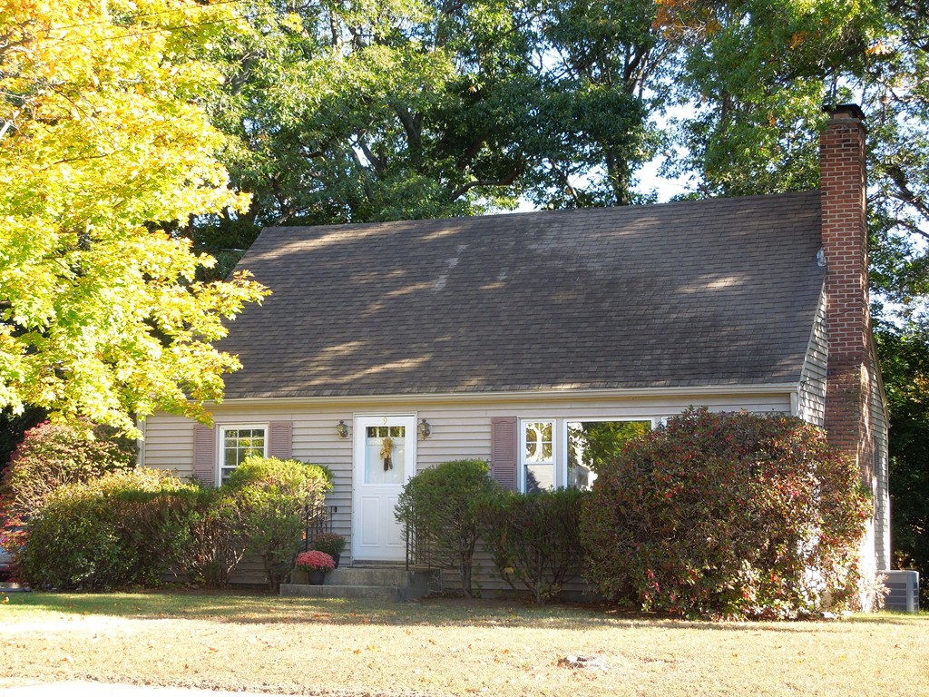 9 Meadowbrook Road Hudson, MA 01749 - Photo 1 of 18 front view of house with a yard
