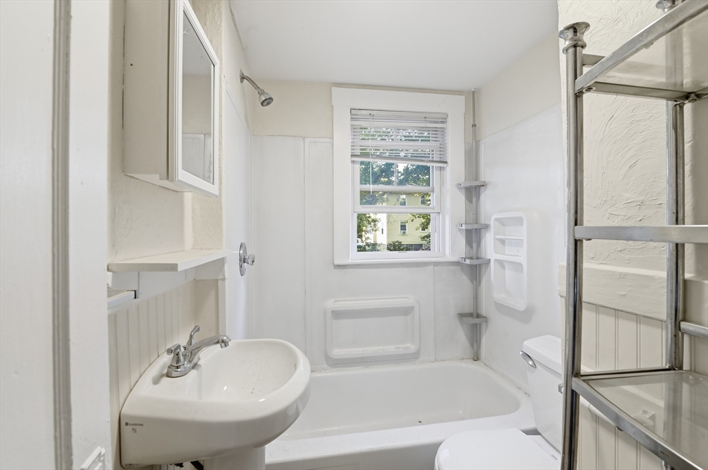 60 Raycroft Street, Unit R1 Quincy, MA 02169 - Photo 11 of 16